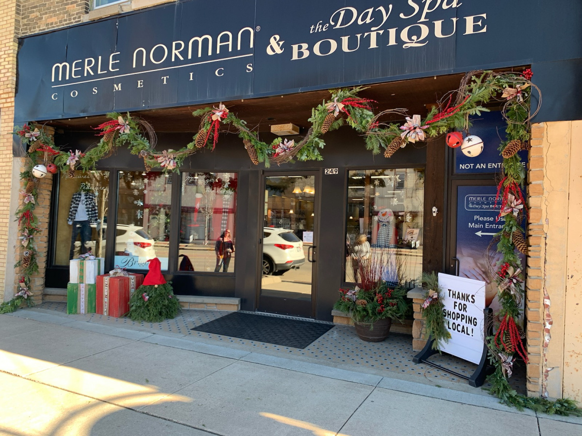 Merle Norman Christmas Decorated